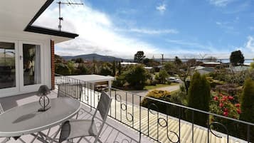 Deluxe House, 6 Bedrooms | Terrace/patio