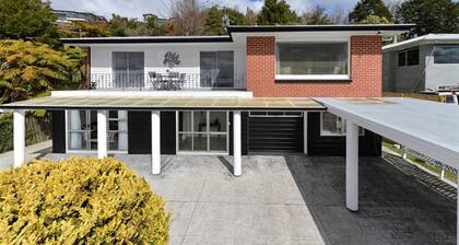 Hillside Heaven Quiet & Comfortable