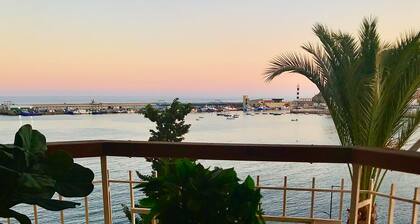 Beachfront house. WIFI. Smart TV