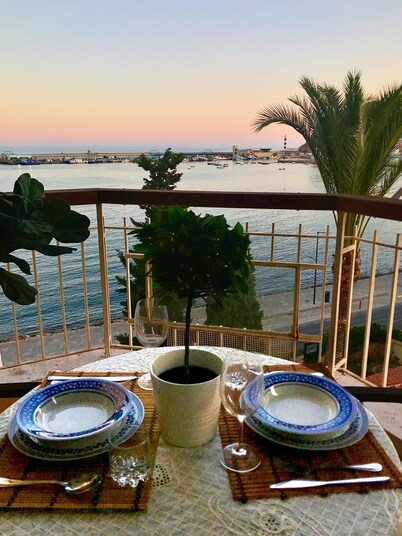 Casa en primera línea de playa. WIFI. Smart TV 55”