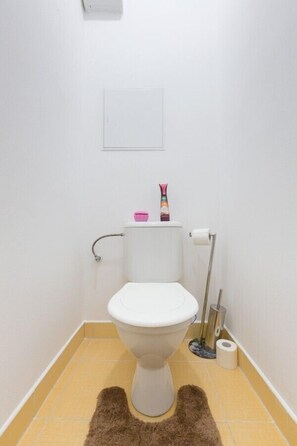 Standard Apartment, 1 King Bed with Sofa bed | Bathroom | Towels - Apartsee living I. (Plzen)