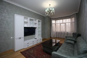 Flat-screen TV - New and cozy apartment near Yerevan city center , 70 sq with all amenities. (Arabkir)