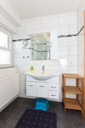 Douche, sèche-cheveux