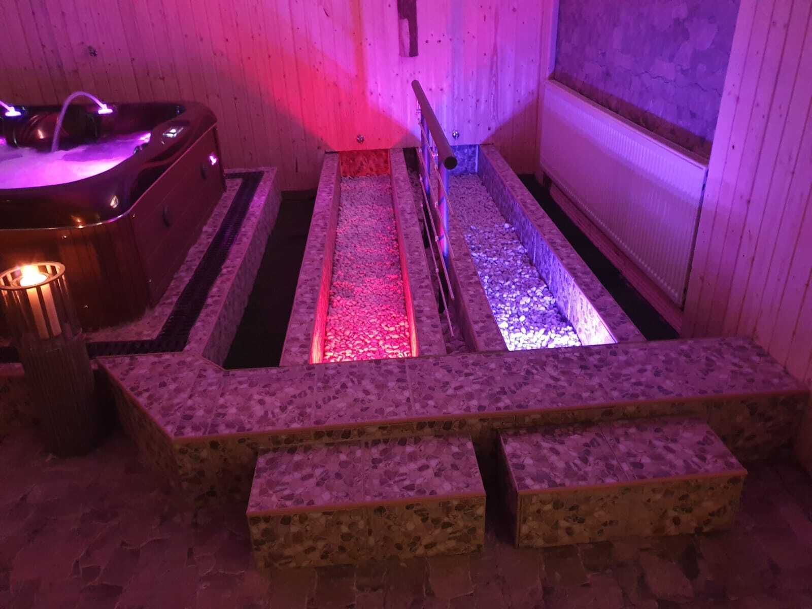 couples treatment room(s), sauna, hot stone massages