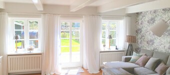 Dream vacation in Nieblum on Föhr in exclusive, cozy cottage under thatch 