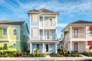 Exterior - Ocean Waves Cottage near Disney with Margaritaville Resort & Island H20. (Kissimmee)