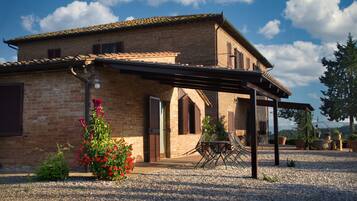 Appartamento, 2 camere da letto, vista collina, al piano terra (SL7) | Terrazza/patio