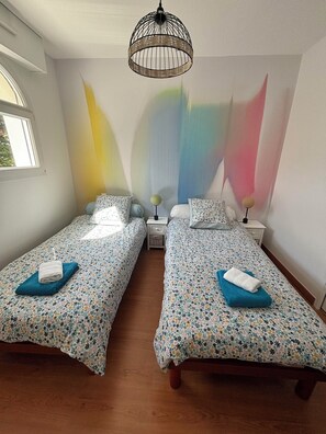 2 sovrum, strykjärn/strykbräda, internet och sängkläder