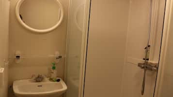 Cabin, 2 Bedrooms | Bathroom | Shower, hair dryer, towels, soap