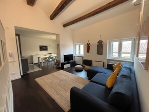 公寓, 2 间卧室 | 起居区 | 加热地板