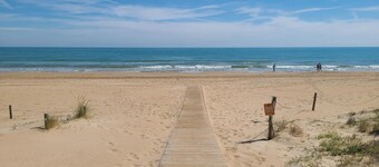 Villa GOLF & PLAYA I on the beach of Oliva Nova