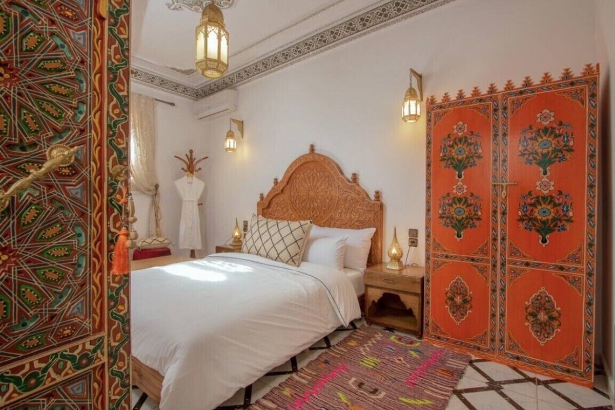 Luxury Suite (Kuze) | Blackout drapes, WiFi (free), bed sheets