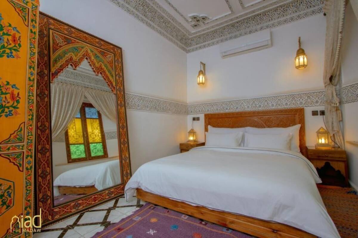 Family Suite (Smeuse) | Blackout drapes, WiFi (free), bed sheets