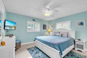 3 bedrooms, iron/ironing board, free WiFi, bed sheets