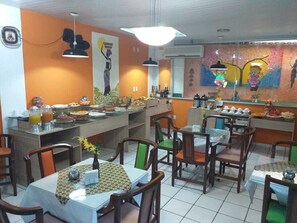 Free daily buffet breakfast  - Requinte Hotel Itabuna (Itabuna)