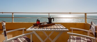 ALTAMAR Sunny Home by Cadiz4Rentals