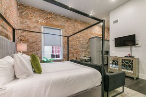 1 bedroom, iron/ironing board, travel cot, WiFi