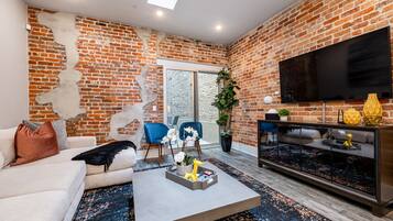 Télévision, chaîne hi-fi