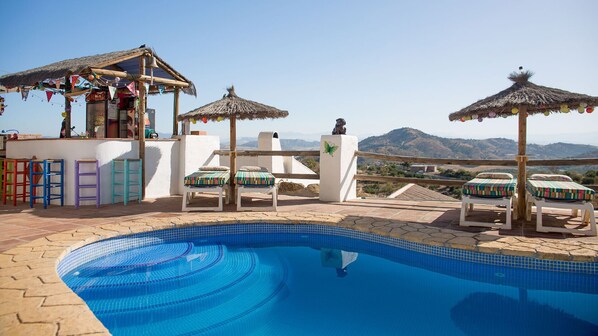 Seasonal outdoor pool - Hacienda Guaro Viejo (Guaro)