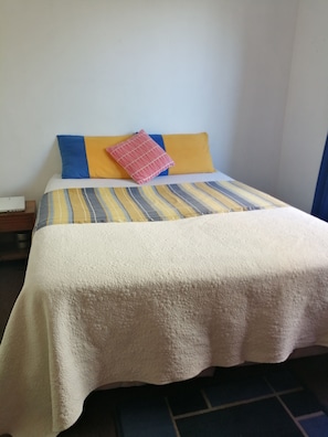 Blackout drapes, iron/ironing board, free WiFi - Mancora (Santiago)