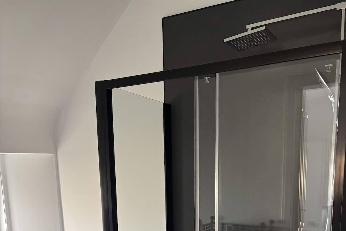 Superior Double Room, Ensuite, Garden View | Bathroom