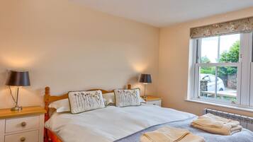 2 chambres, fer et planche Ă repasser, Wi-Fi, draps fournis