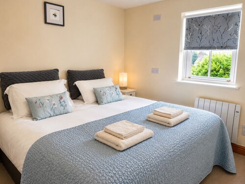 Howgills Apartment 9 (self-catering accommodation with free parking and Wi-Fi)