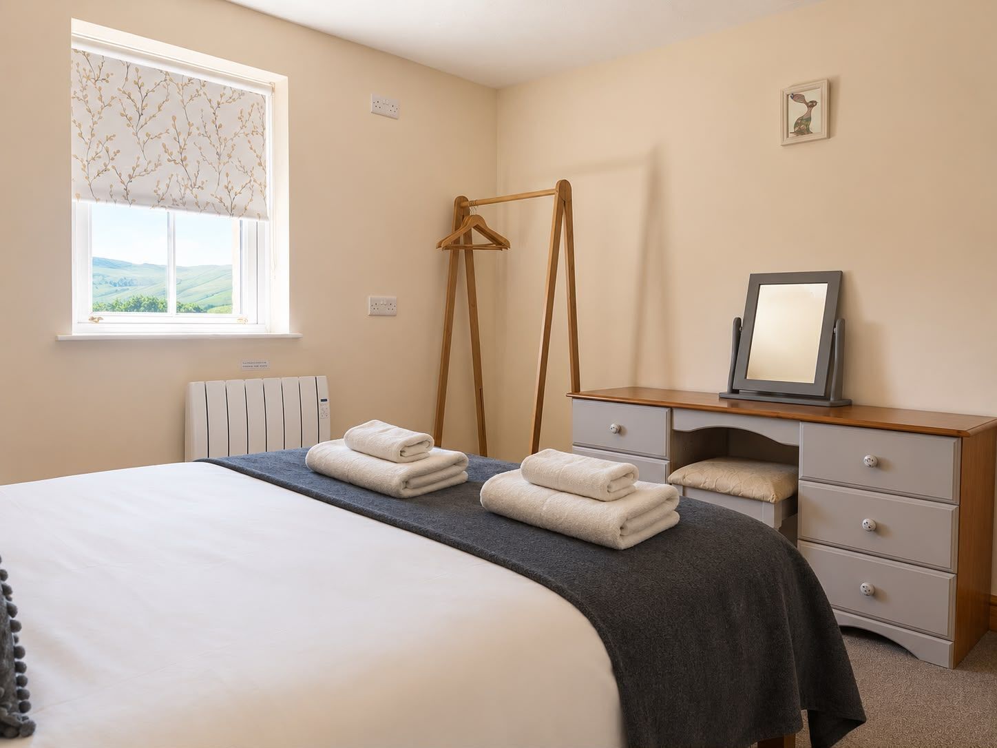 2 bedrooms, iron/ironing board, WiFi, bed sheets