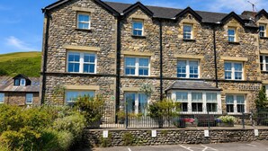 Exterior - Howgills Apartment 11 (self-catering accommodation with free parking and Wi-Fi) (Sedbergh)