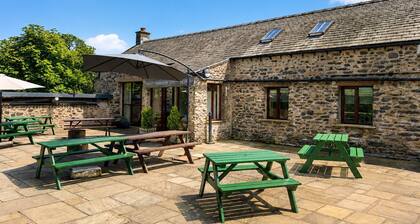 Howgills Barn | Self-catering accommodation in Yorkshire | Countryside location