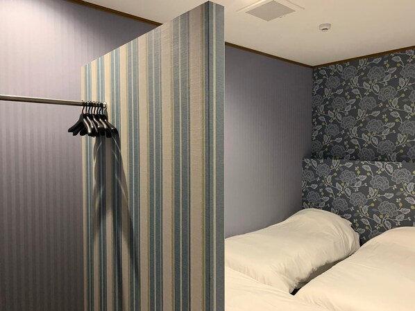 1 bedroom, desk, free WiFi, bed sheets - Main building 2nd floor 6 singles Spacious 52 s / Chikushino Fukuoka (Chikushino)