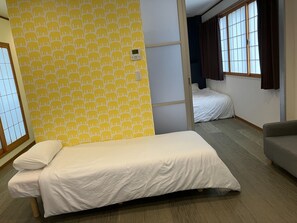 1 bedroom, desk, free WiFi, bed sheets