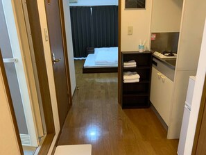 1 bedroom, desk, free WiFi, bed sheets
