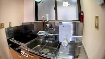 雪櫃、微波爐、爐具、廚房用具/餐具/器皿