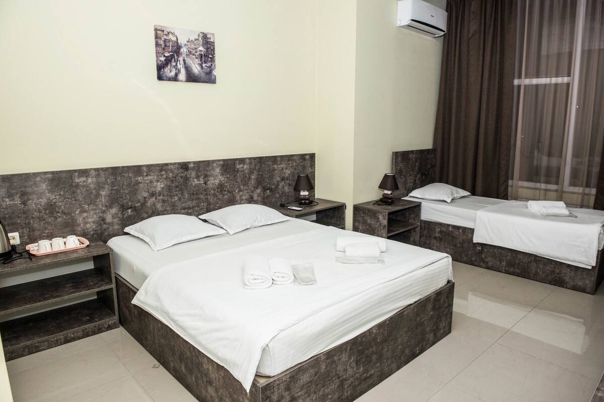 Standard Triple Room | Minibar, WiFi (free)
