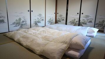 3 bedrooms, desk, free WiFi, bed sheets