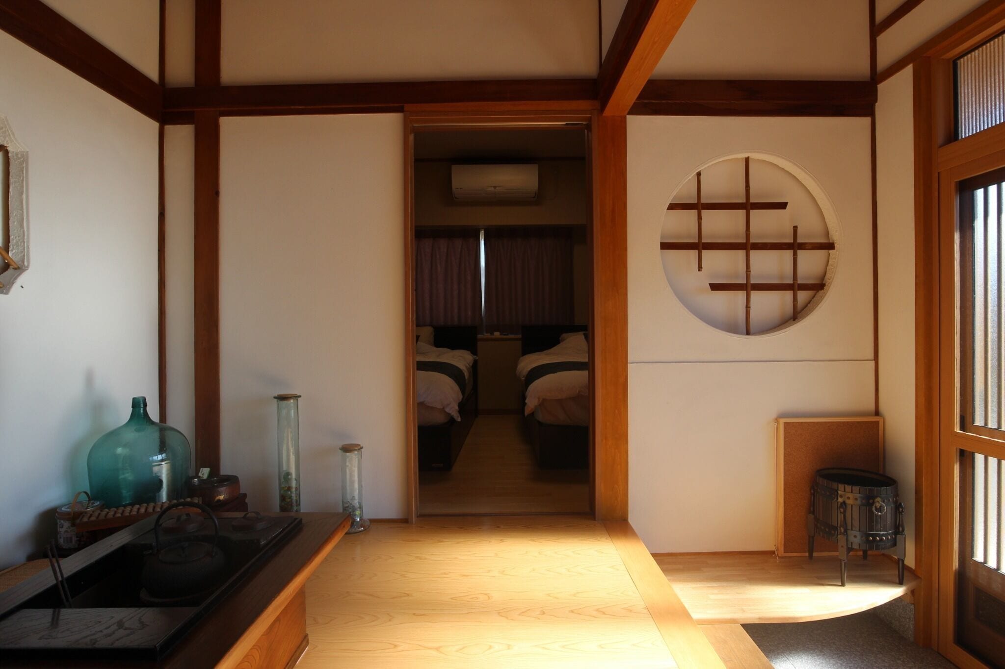 3 chambres, bureau, Wi-Fi gratuit, draps fournis