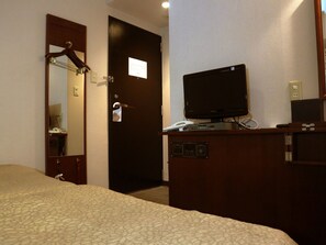 1 bedroom, desk, free WiFi, bed sheets - Hollywood Twin Room Smoking King Size Speci / Hamamatsu Shizuoka (Hamamatsu)
