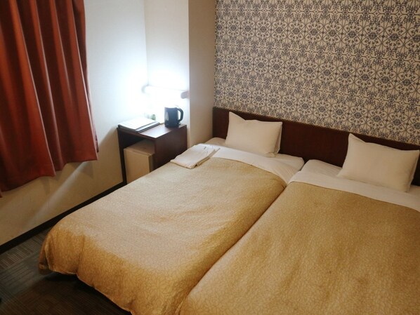 1 bedroom, desk, free WiFi, bed sheets - Hollywood Twin Room Smoking King Size Speci / Hamamatsu Shizuoka (Hamamatsu)