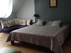 Triple Room | Desk, free cribs/infant beds, rollaway beds, free WiFi - Au Fil des Lacs (Précy-Saint-Martin)