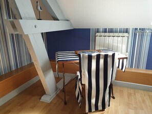 Double Room (Bleue) | Room amenity - Au Fil des Lacs (Précy-Saint-Martin)