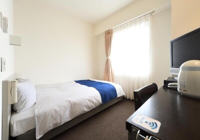 Nonsmoking Semidouble room Without meals / Uwajima Ehime