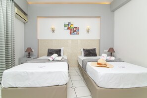 Bureau, fer et planche à repasser, lits bébé (gratuits), Wi-Fi gratuit