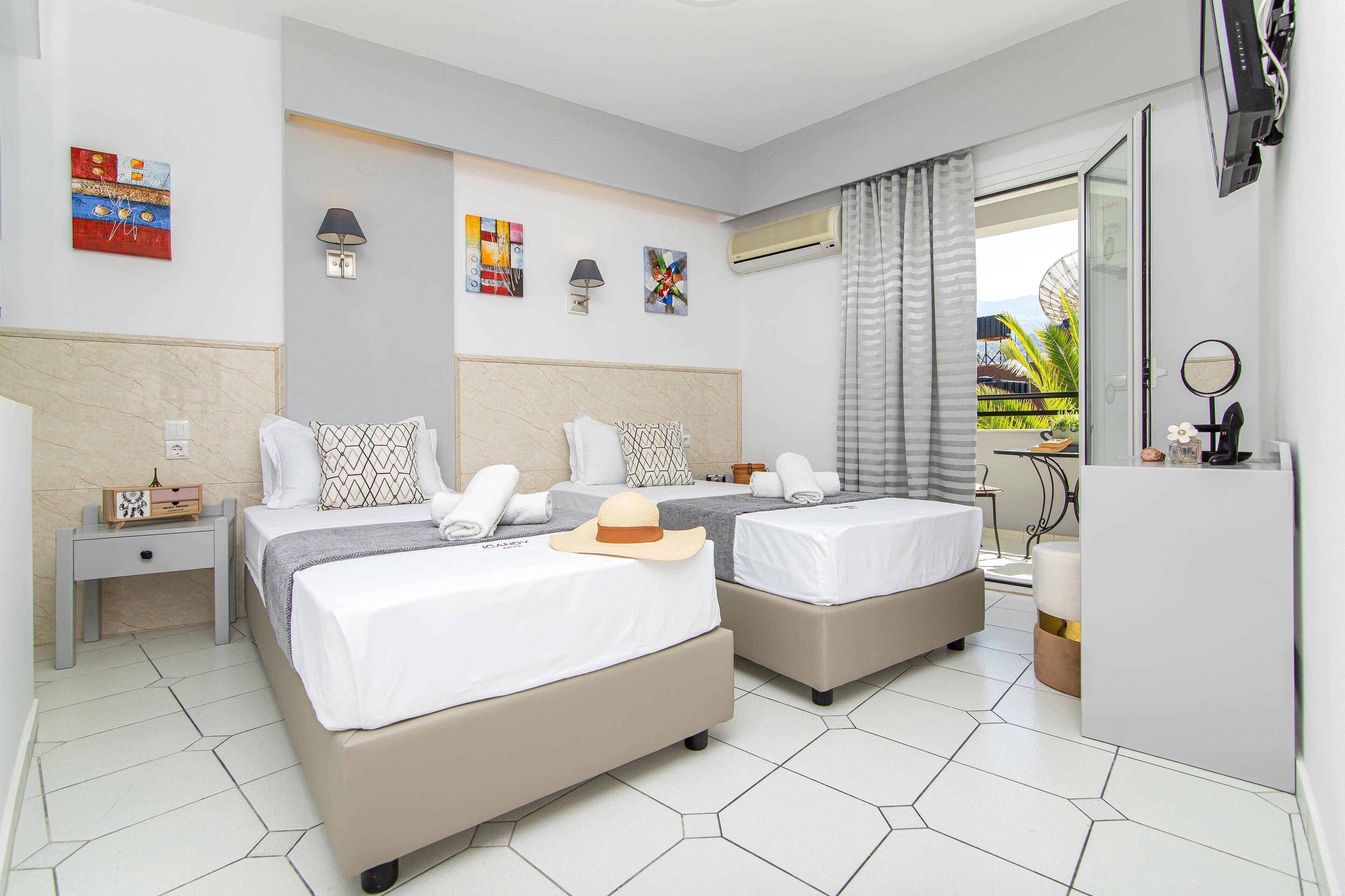 Standard Studio (Triple) | Desk, iron/ironing board, free cribs/infant beds, free WiFi