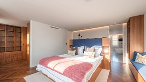 Standard Apartment | Iron/ironing board, WiFi (free)