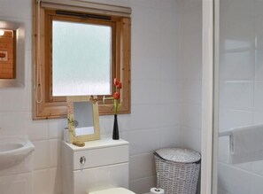 Bathroom - Parkwood Lodge's (Louth)