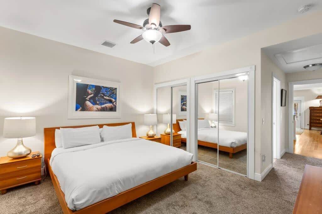 3 bedrooms, iron/ironing board, WiFi, bed sheets
