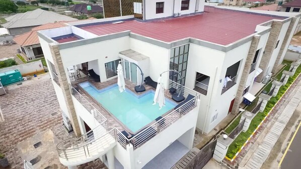 Balcony - KOMZO WORLD TRAVEL (Lusaka)