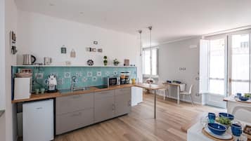 Colazione a base di specialità locali inclusa