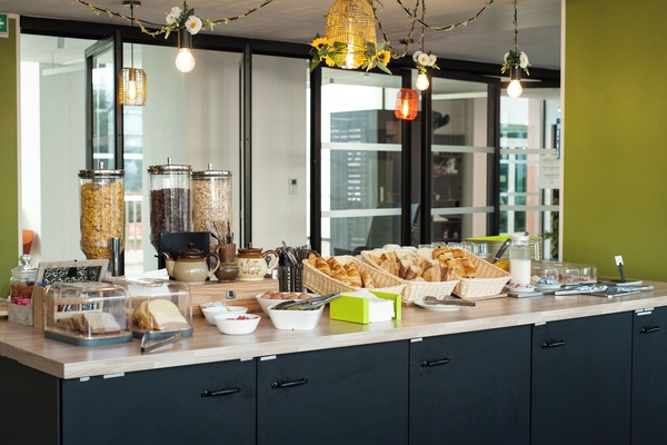 Free daily buffet breakfast